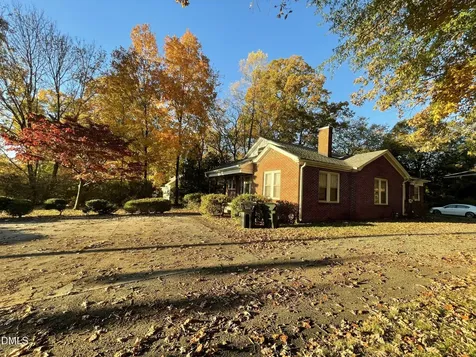 2012 Chapel Hill Road Burlington NC 27215