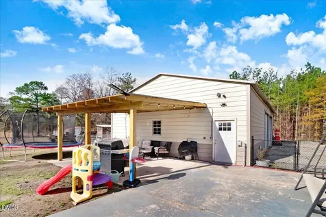 2310 Devils Racetrack Road Four Oaks NC 27524