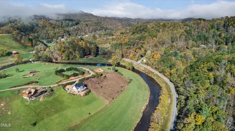 262 River Landing Way Lansing NC 28643