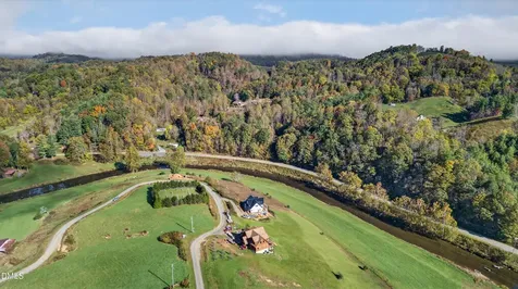 262 River Landing Way Lansing NC 28643