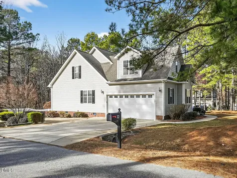 32 Bridgeport Circle Archer Lodge NC 27527