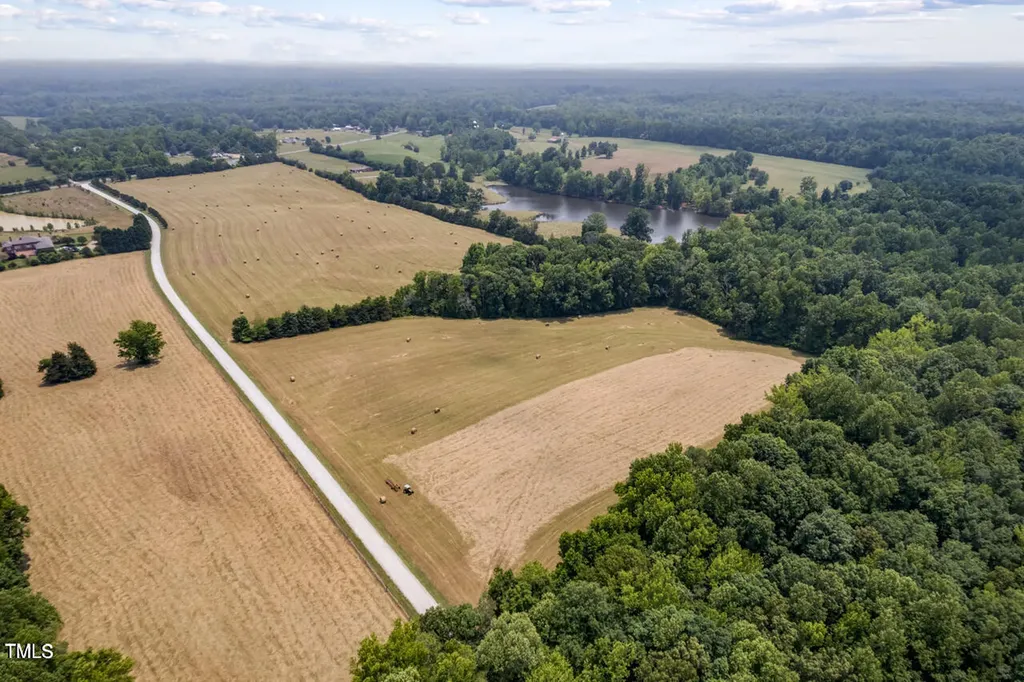 4 Deer Run Trail Hillsborough NC 27278