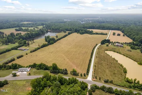 4 Deer Run Trail Hillsborough NC 27278