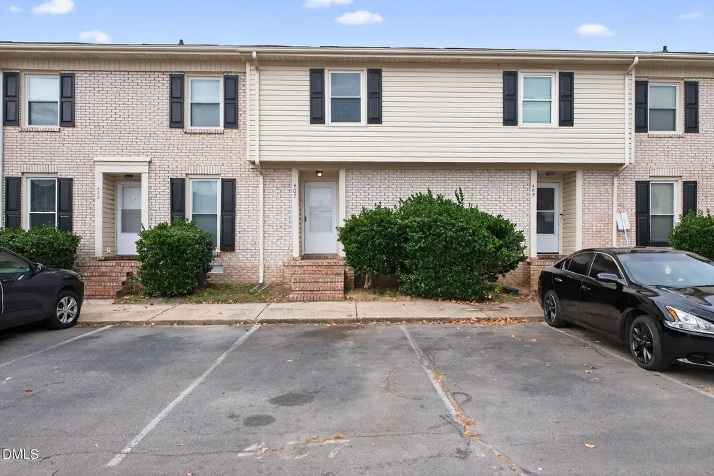 407 Kirkcaldy Court Fayetteville NC 28314