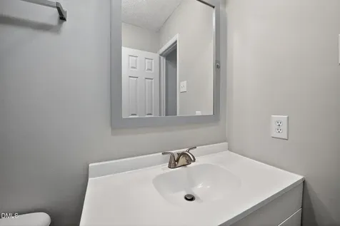 407 Kirkcaldy Court Fayetteville NC 28314