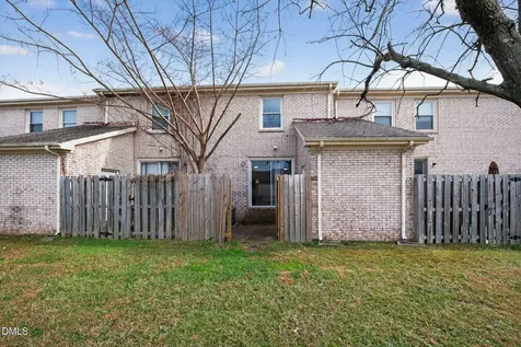 407 Kirkcaldy Court Fayetteville NC 28314