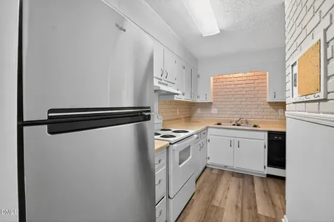 407 Kirkcaldy Court Fayetteville NC 28314