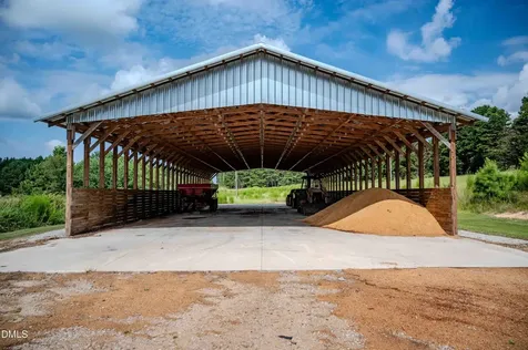 687 Brock Road Bunnlevel NC 28323