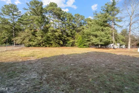 1546 Eloise Street Fayetteville NC 28311