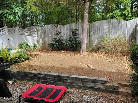 4044 Barton Park Place Raleigh NC 27613