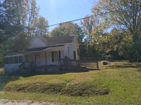 107 Tilghman Street Kenly NC 27542