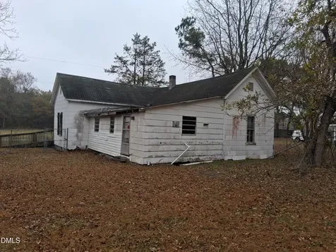 107 Tilghman Street Kenly NC 27542