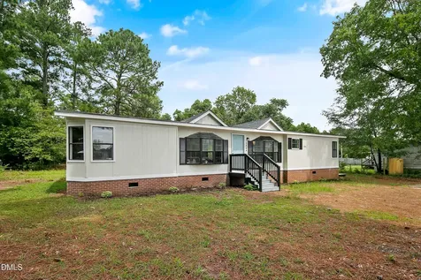5444 Gilcrest Sands Drive Hope Mills NC 28348