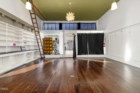 134 S Main Street Warrenton NC 27589