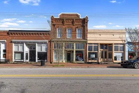 134 S Main Street Warrenton NC 27589