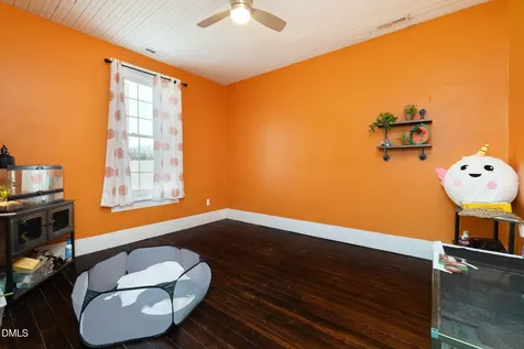 134 S Main Street Warrenton NC 27589