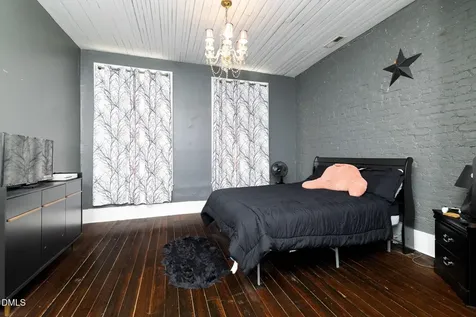 134 S Main Street Warrenton NC 27589