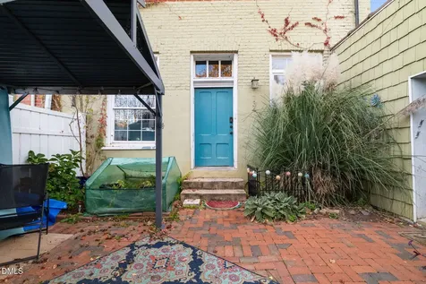 134 S Main Street Warrenton NC 27589
