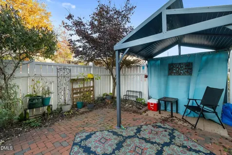 134 S Main Street Warrenton NC 27589