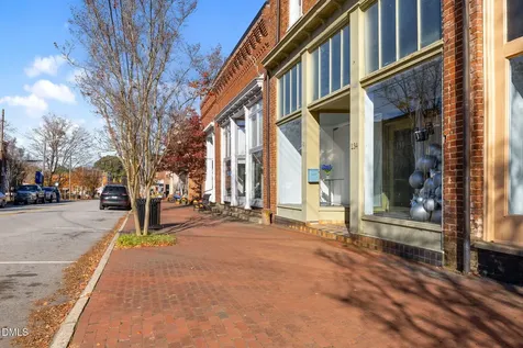134 S Main Street Warrenton NC 27589
