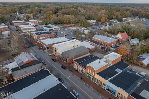 134 S Main Street Warrenton NC 27589