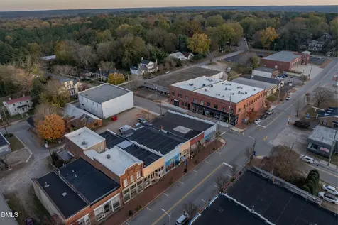 134 S Main Street Warrenton NC 27589