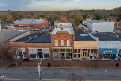 134 S Main Street Warrenton NC 27589
