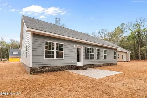 225 Telluride Court Aberdeen NC 28315