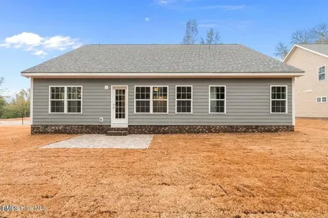 225 Telluride Court Aberdeen NC 28315