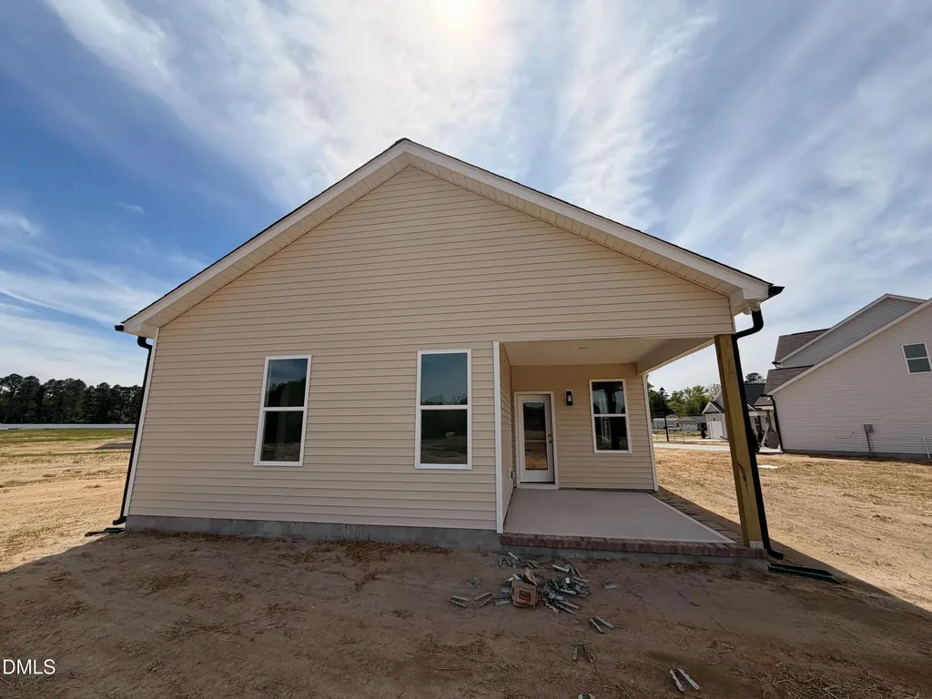 88 W Coulter Court Selma NC 27576