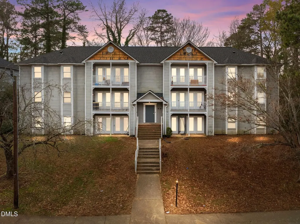1321-302 Park Glen Drive Raleigh NC 27610