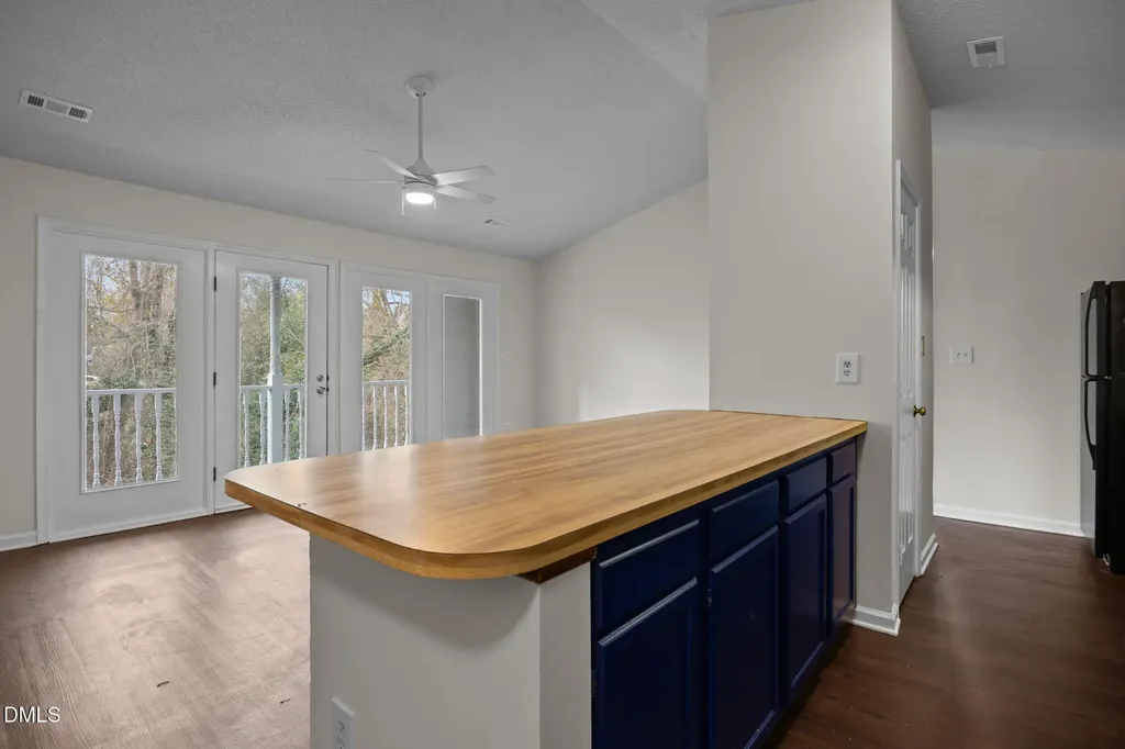 1321-302 Park Glen Drive Raleigh NC 27610