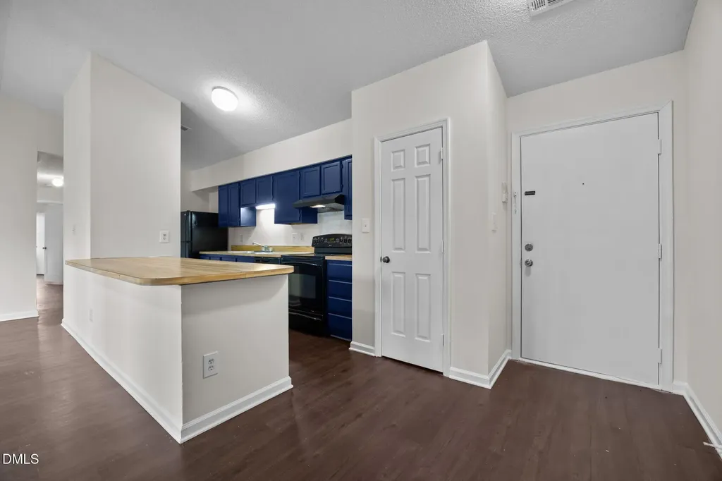 1321-302 Park Glen Drive Raleigh NC 27610