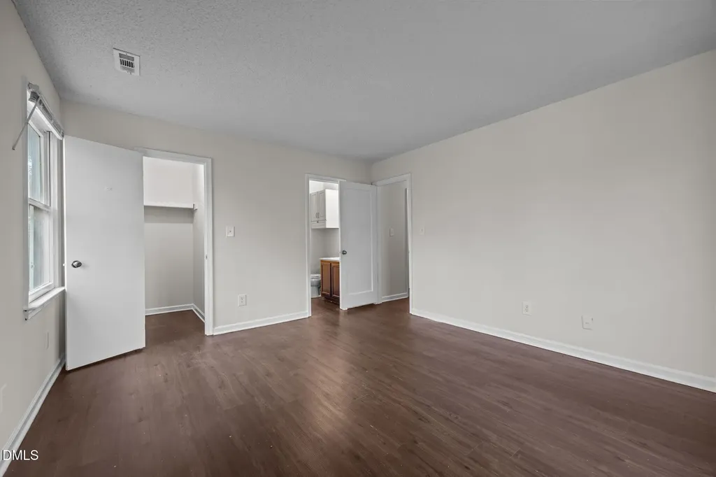 1321-302 Park Glen Drive Raleigh NC 27610