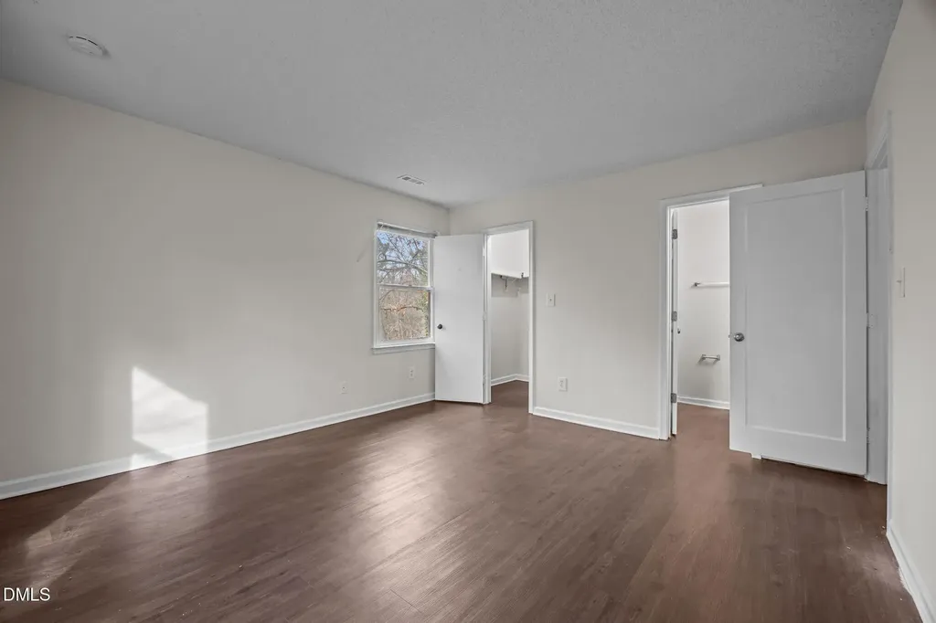 1321-302 Park Glen Drive Raleigh NC 27610