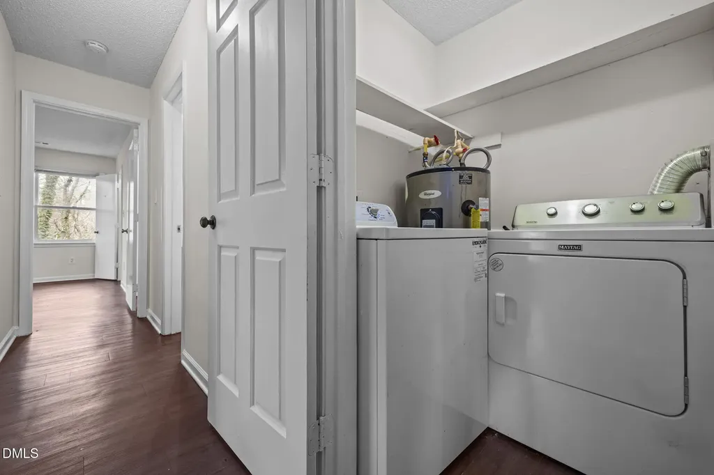 1321-302 Park Glen Drive Raleigh NC 27610