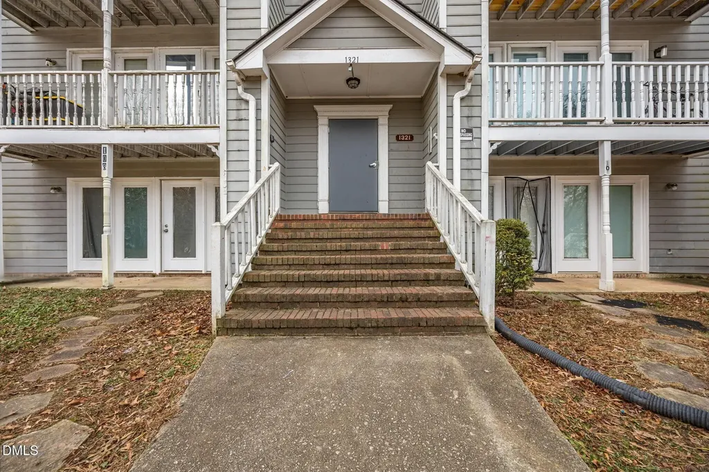 1321-302 Park Glen Drive Raleigh NC 27610