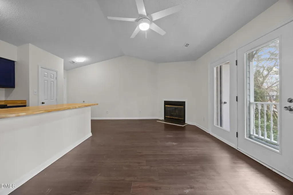 1321-302 Park Glen Drive Raleigh NC 27610