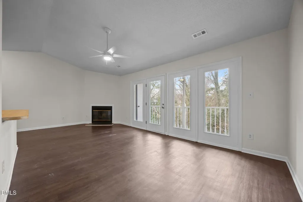 1321-302 Park Glen Drive Raleigh NC 27610