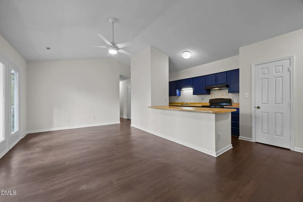1321-302 Park Glen Drive Raleigh NC 27610
