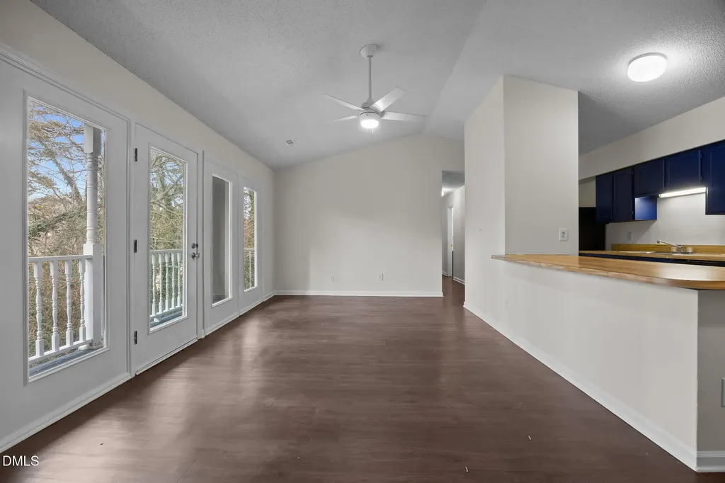 1321-302 Park Glen Drive Raleigh NC 27610