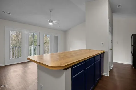 1321-302 Park Glen Drive Raleigh NC 27610