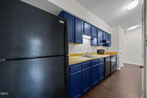 1321-302 Park Glen Drive Raleigh NC 27610