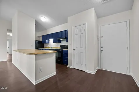 1321-302 Park Glen Drive Raleigh NC 27610
