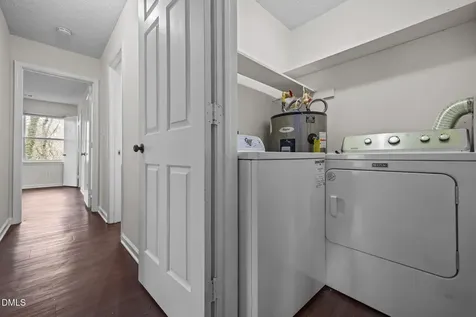 1321-302 Park Glen Drive Raleigh NC 27610