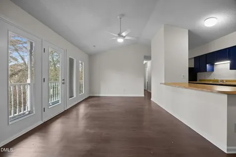 1321-302 Park Glen Drive Raleigh NC 27610