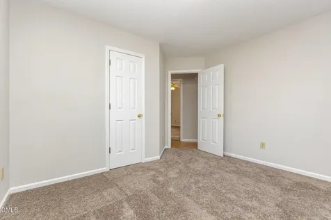 2108 Carthage Circle Raleigh NC 27604