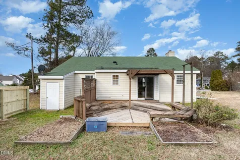 2108 Carthage Circle Raleigh NC 27604