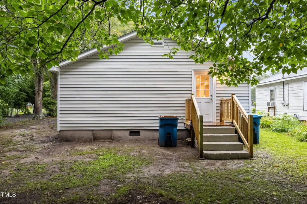 807 N Wilson Avenue Dunn NC 28334