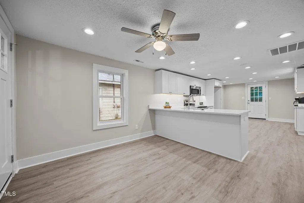 807 N Wilson Avenue Dunn NC 28334
